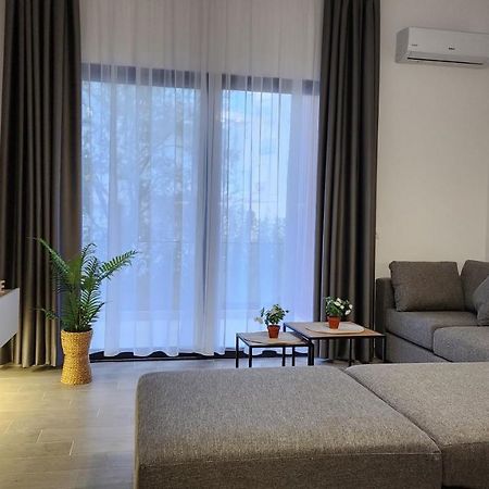 Solar Rooms And Apartments Himare Bagian luar foto