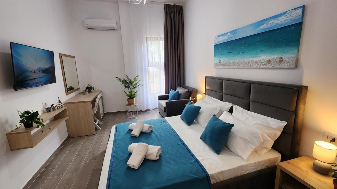 Solar Rooms And Apartments Himare Bagian luar foto