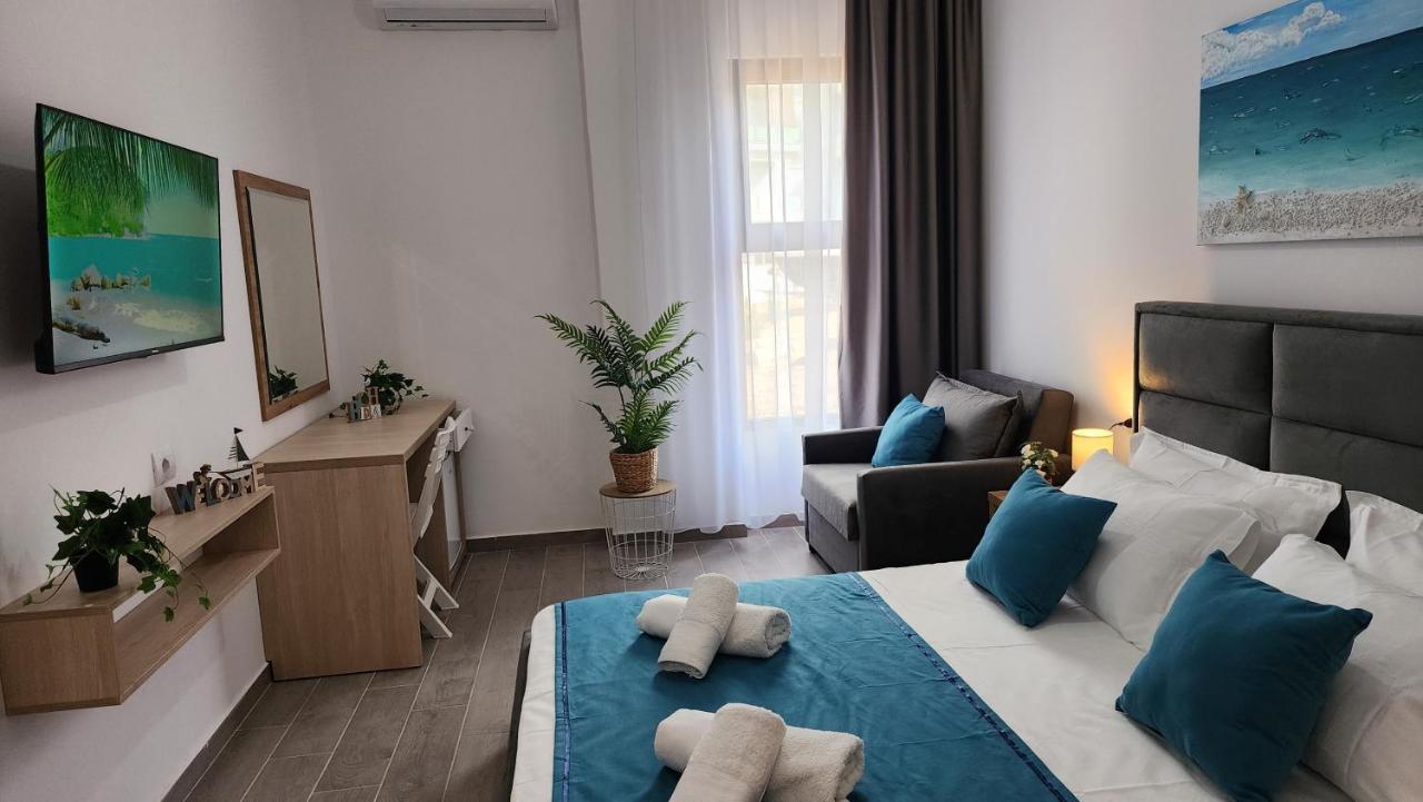 Solar Rooms And Apartments Himare Bagian luar foto